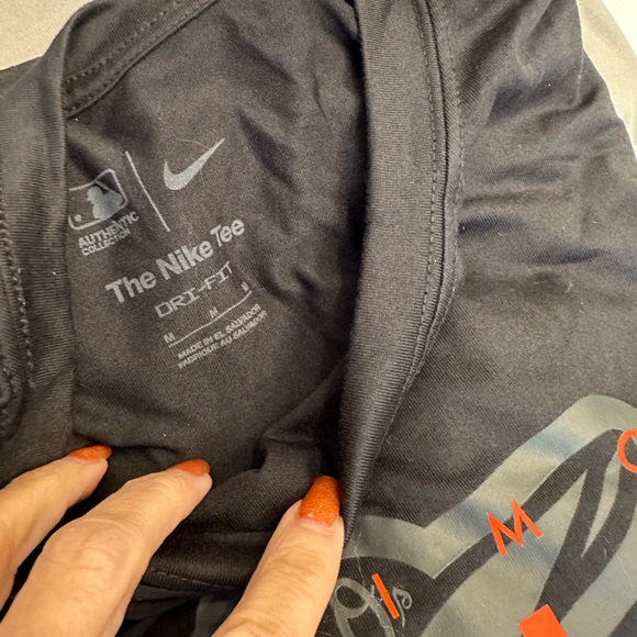 🆕 ⚾️ Black Baltimore Orioles Nike T-Shirt + EUC Gray Orioles Shirt - Picture 4 of 6